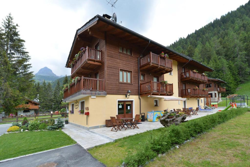Hotel Le Petit Abri Champoluc Kültér fotó