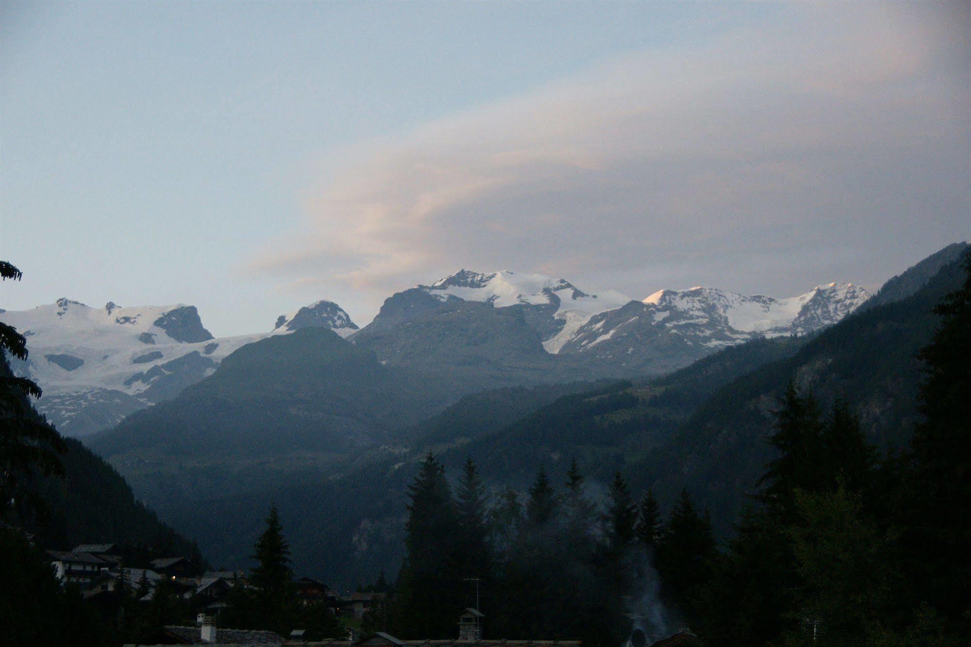 Hotel Le Petit Abri Champoluc Kültér fotó