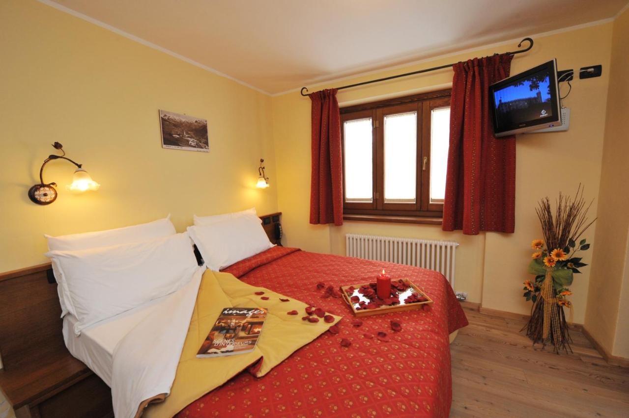 Hotel Le Petit Abri Champoluc Szoba fotó